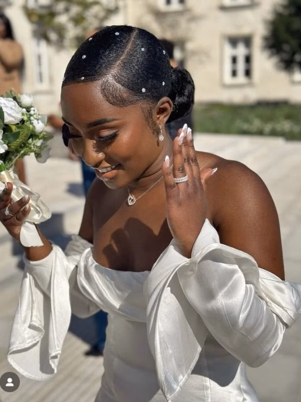 Bridal-Hairstyles-for-4c-Hair-That-Celebrate-Your-Curl-Pattern