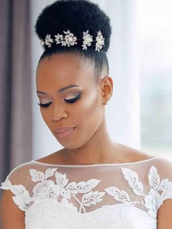 Bridal-Hairstyles-for-4c-Hair-That-Celebrate-Your-Curl-Pattern