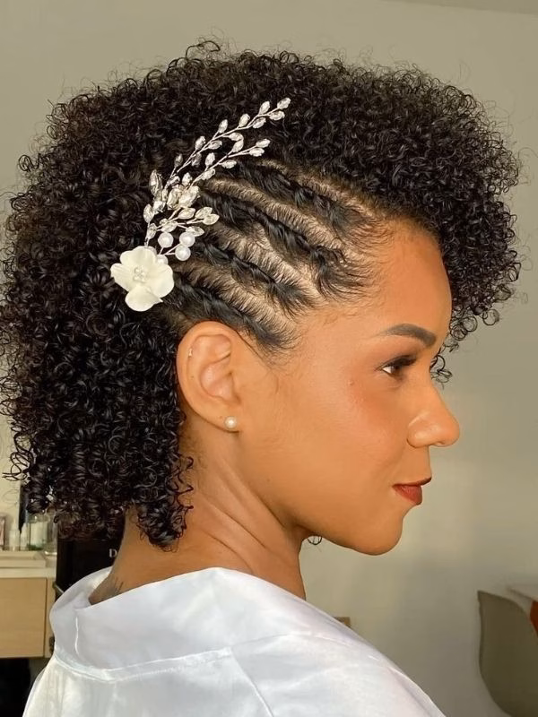 Curly-Bridal-Hair-Idea-for-Wash-and-Go-Brides