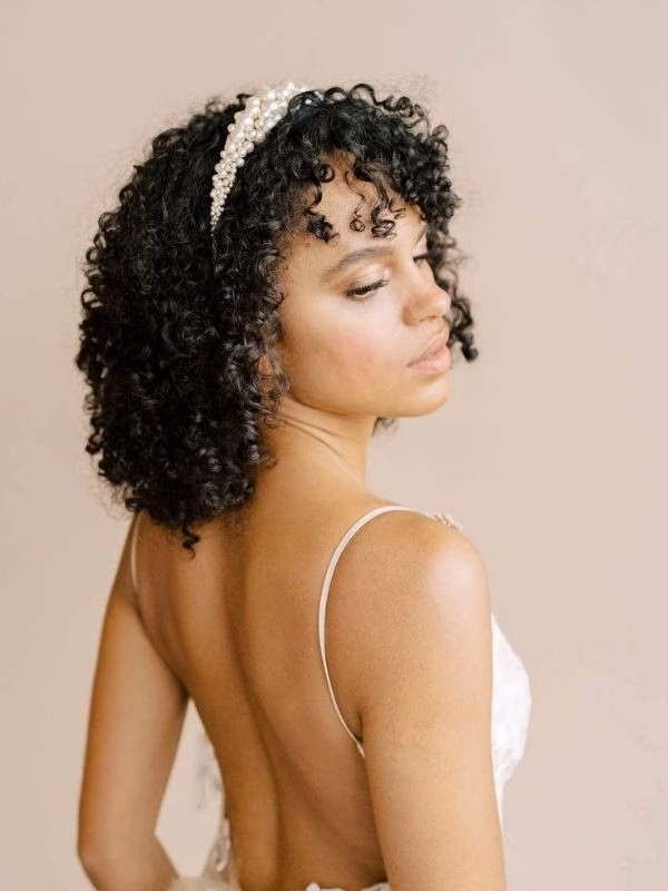 Curly-Bridal-Hair-Idea-for-Wash-and-Go-Brides
