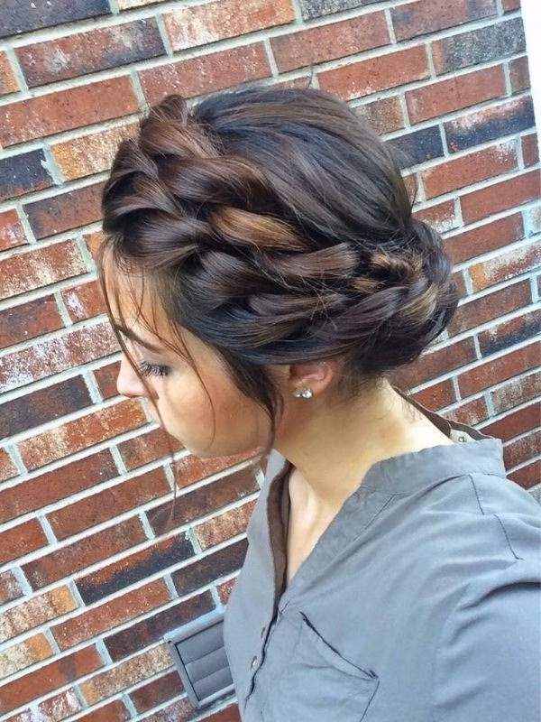 Stunning-Natural-Hair-Halo-Braid-Ideas-for-Brides