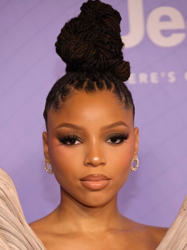 Stunning-Wedding-Locs-Updo-Ideas-for-Brides