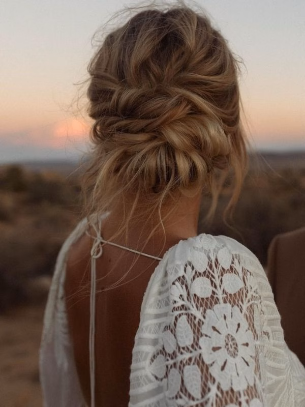 Beach-Engagement-Photo-Hairstyles