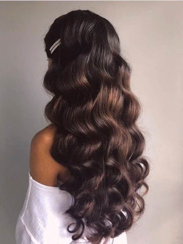 Beach-Engagement-Photo-Hairstyles