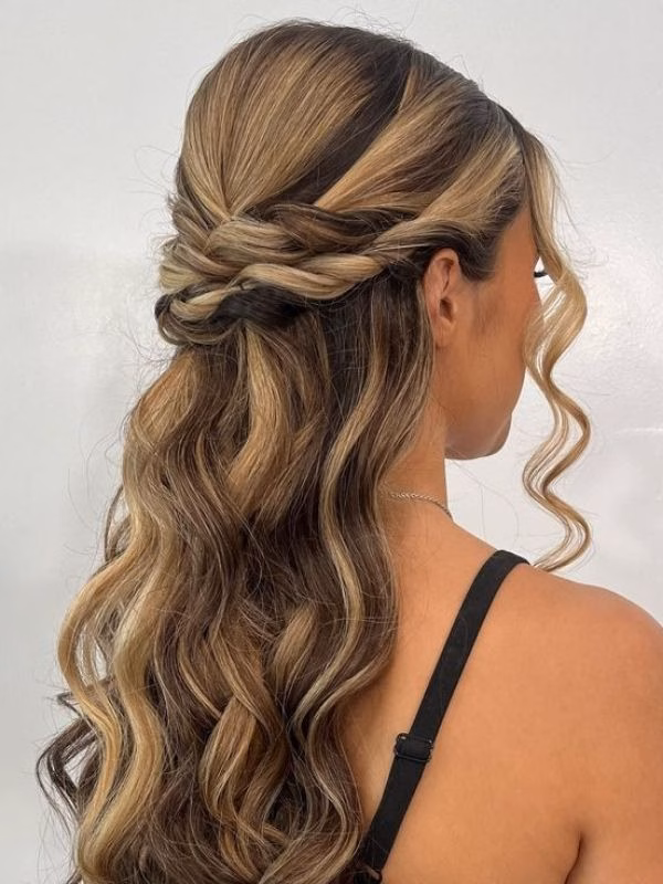 Engagement-Photo-Hairstyles